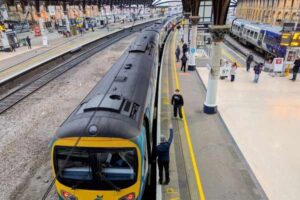Solo Travel by Train in the UK: Planning, Safety and Comfort Tips